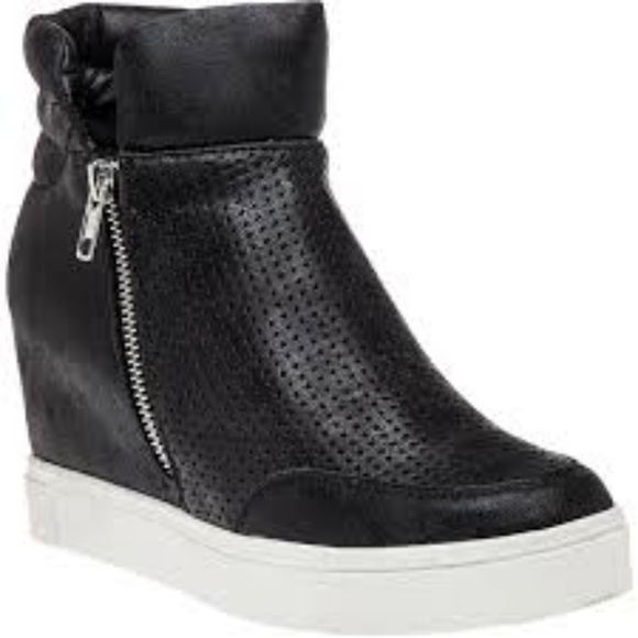 Steve madden perforated wedge sneaker Clearance